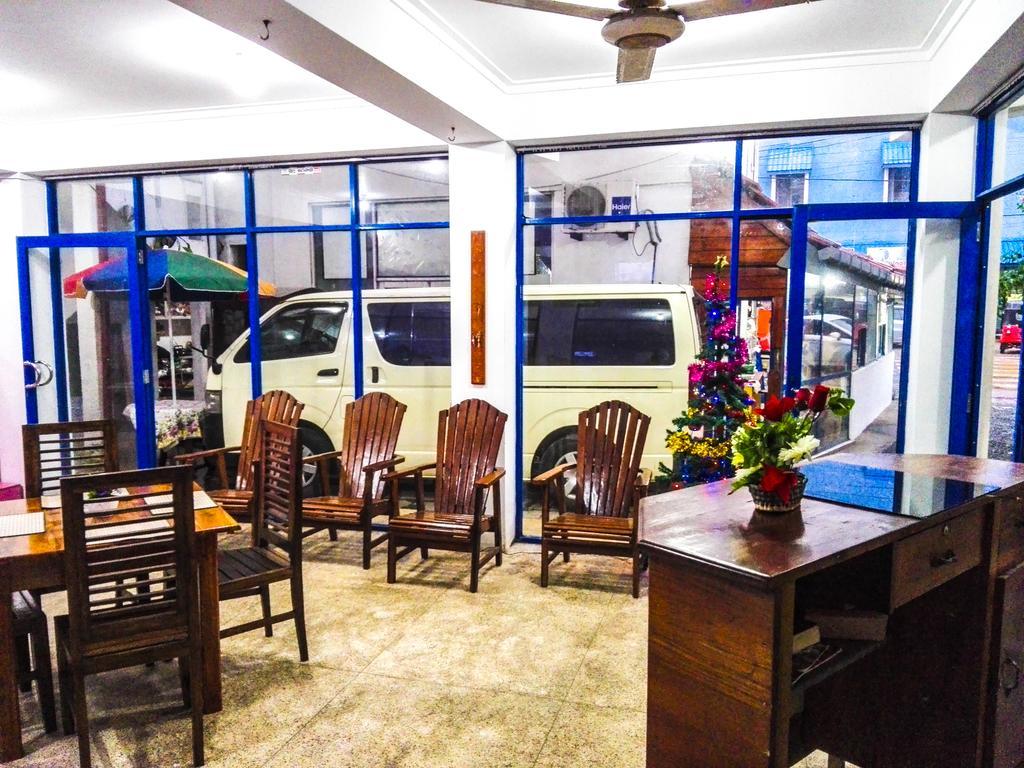 Randhi La Beach View Lounge Hikkaduwa Exterior photo